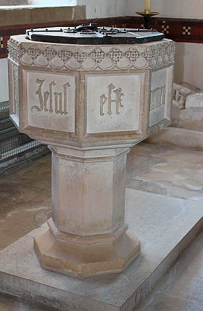 Morchard Bishop  - The Font